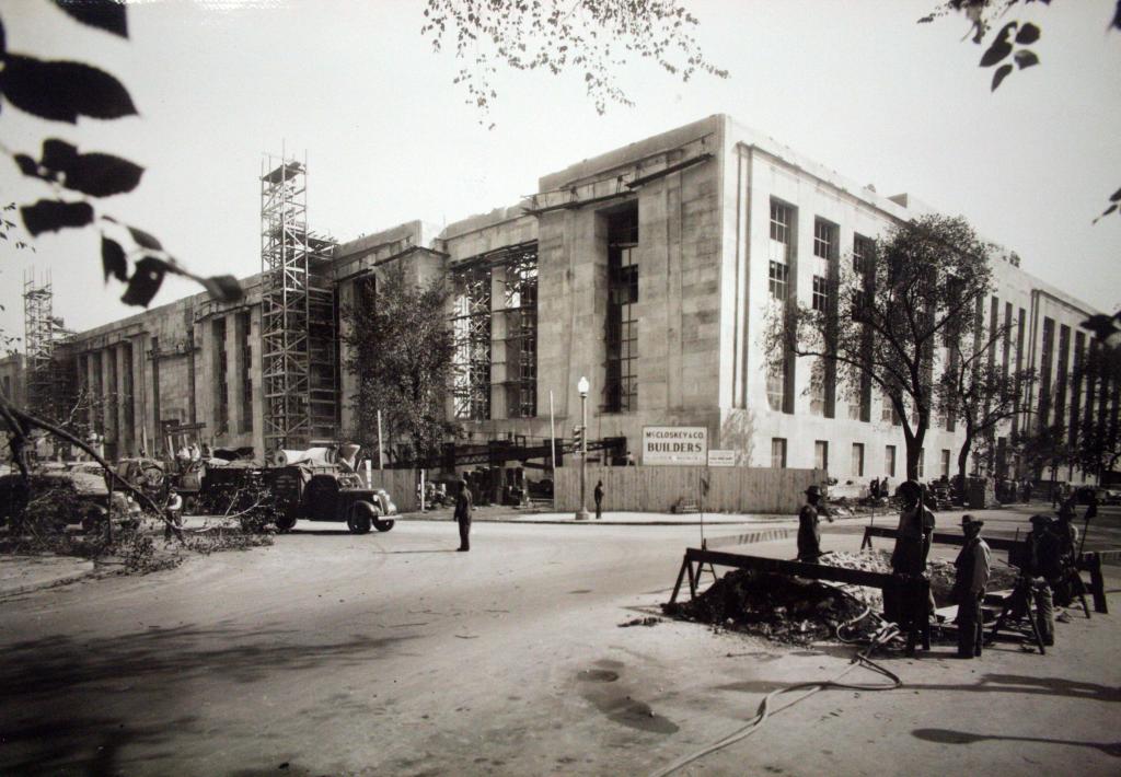 Wilbur J. Cohen Federal Building