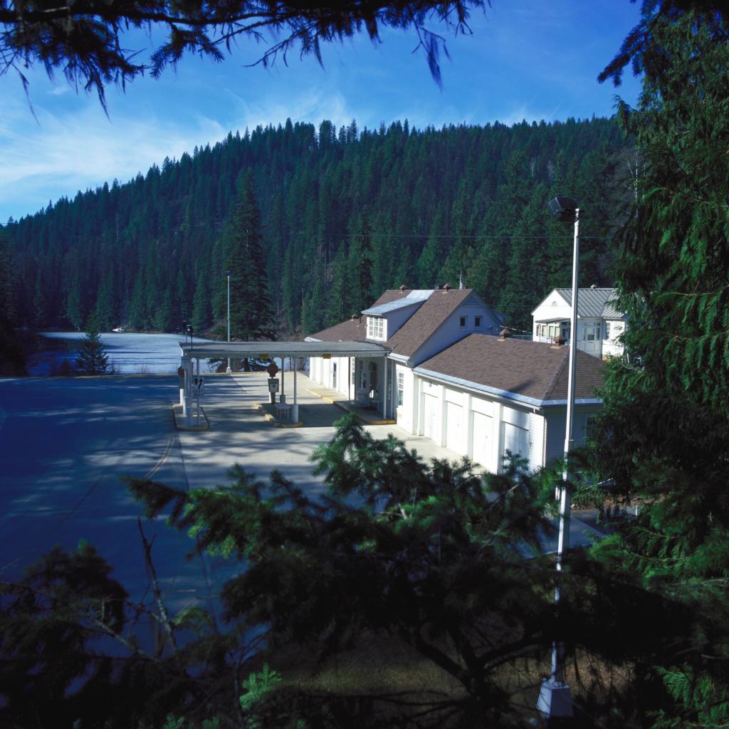 Photo of Metaline Falls U.S. Border Station