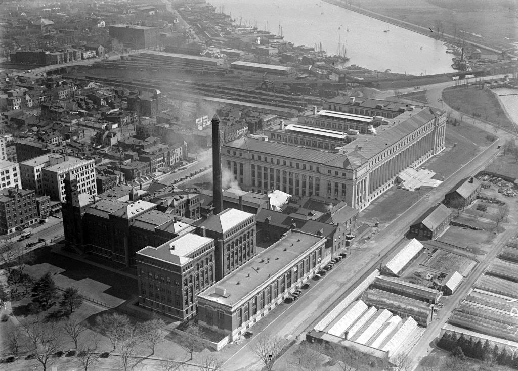 Sidney R. Yates Federal Building